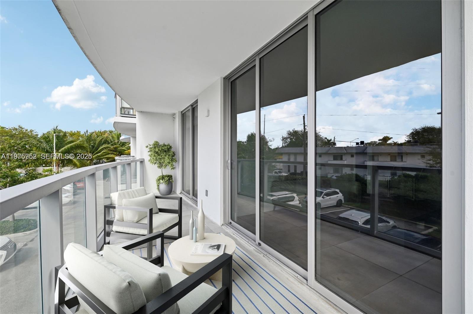 13800 Highland Dr #202 North Miami Beach, FL 33181