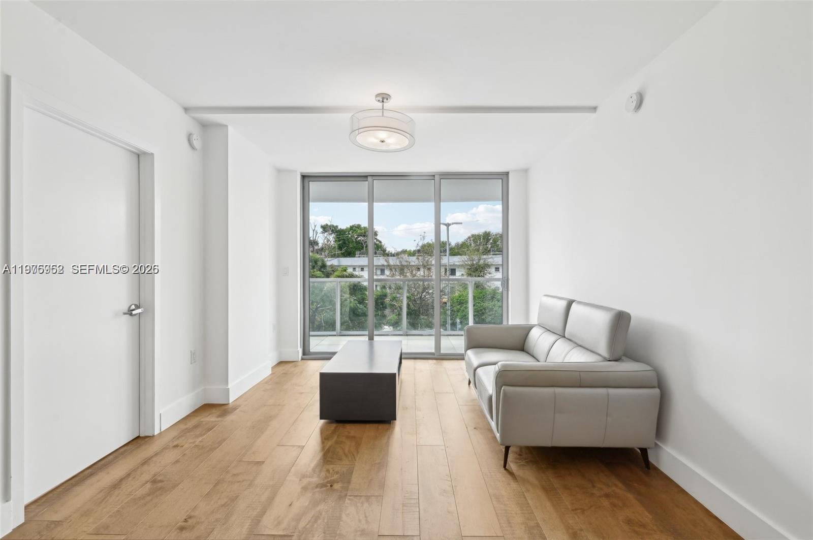 13800 Highland Dr #202 North Miami Beach, FL 33181