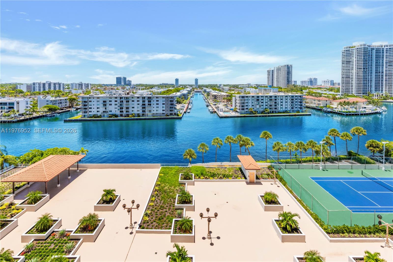 image Winston Towers 7003