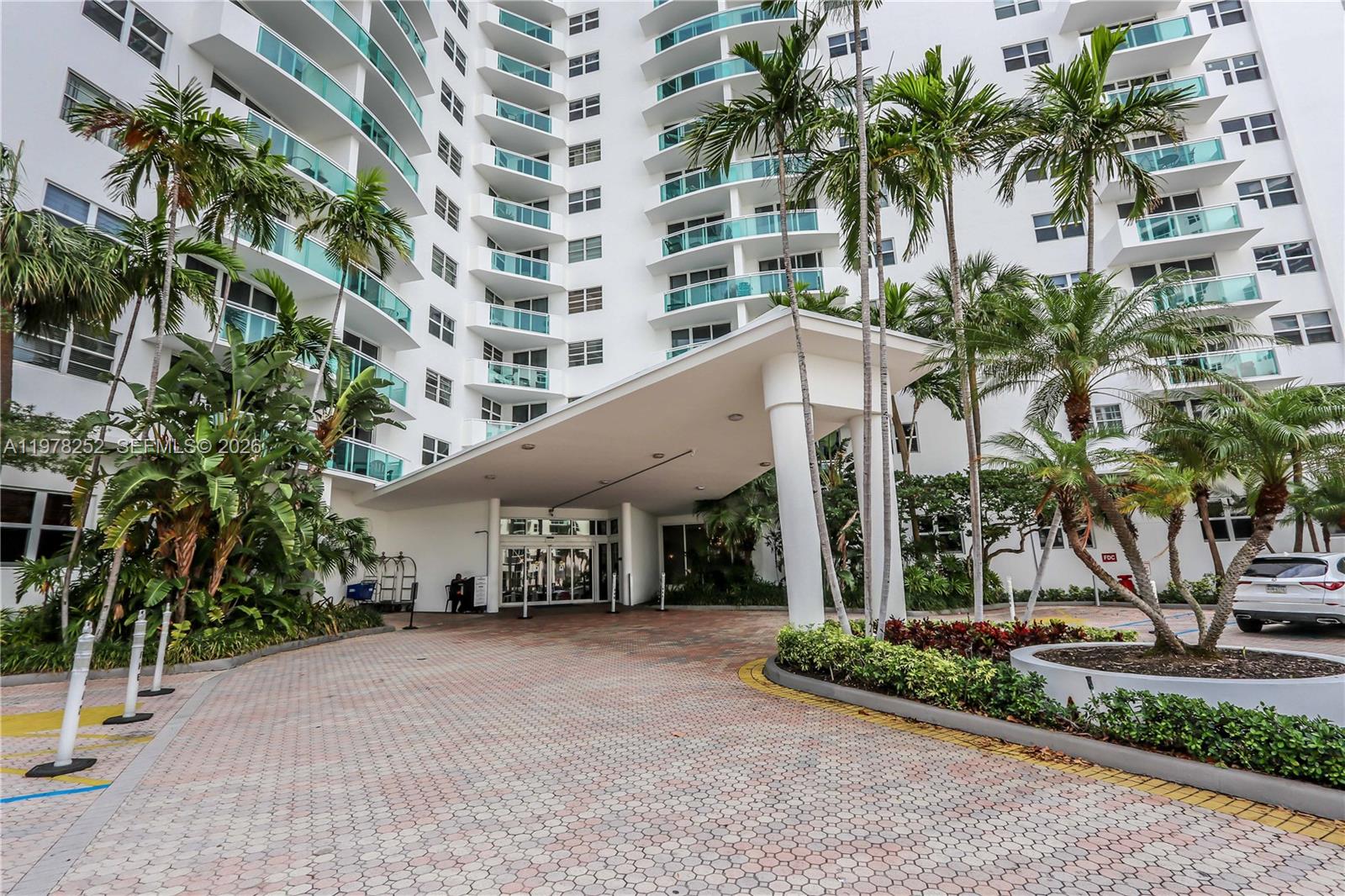 3001 S Ocean Dr #411 Hollywood, FL 33019