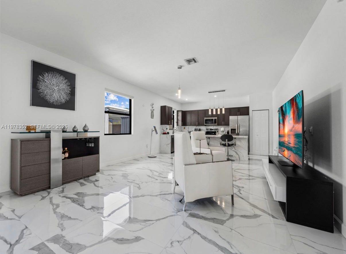 13351 SW 190th St Miami, FL 33177