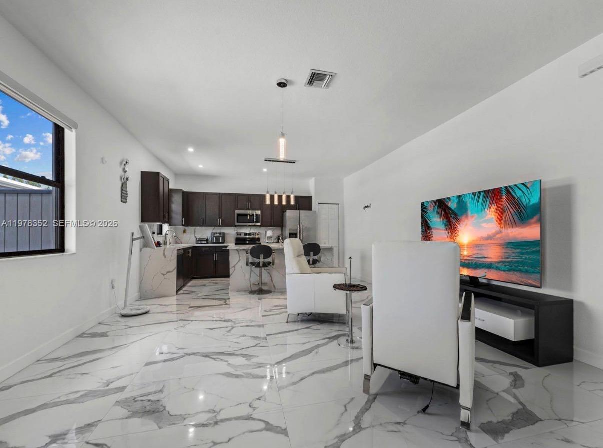 13351 SW 190th St Miami, FL 33177