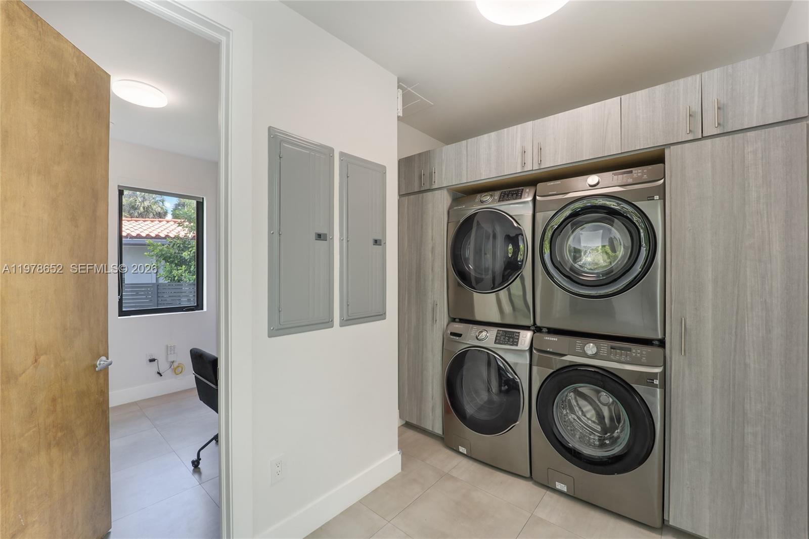 56 Samana Dr Miami, FL 33133