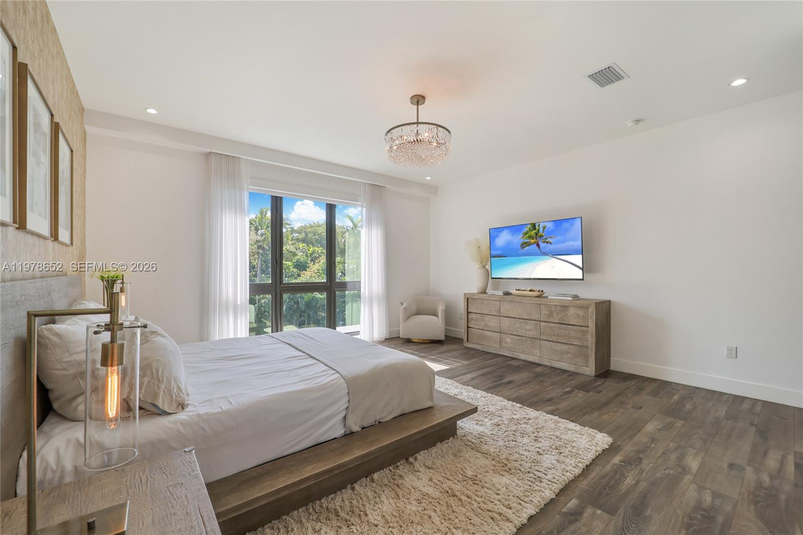 56 Samana Dr Miami, FL 33133