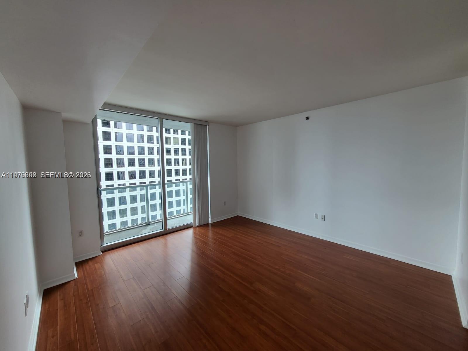 image 500 Brickell East8