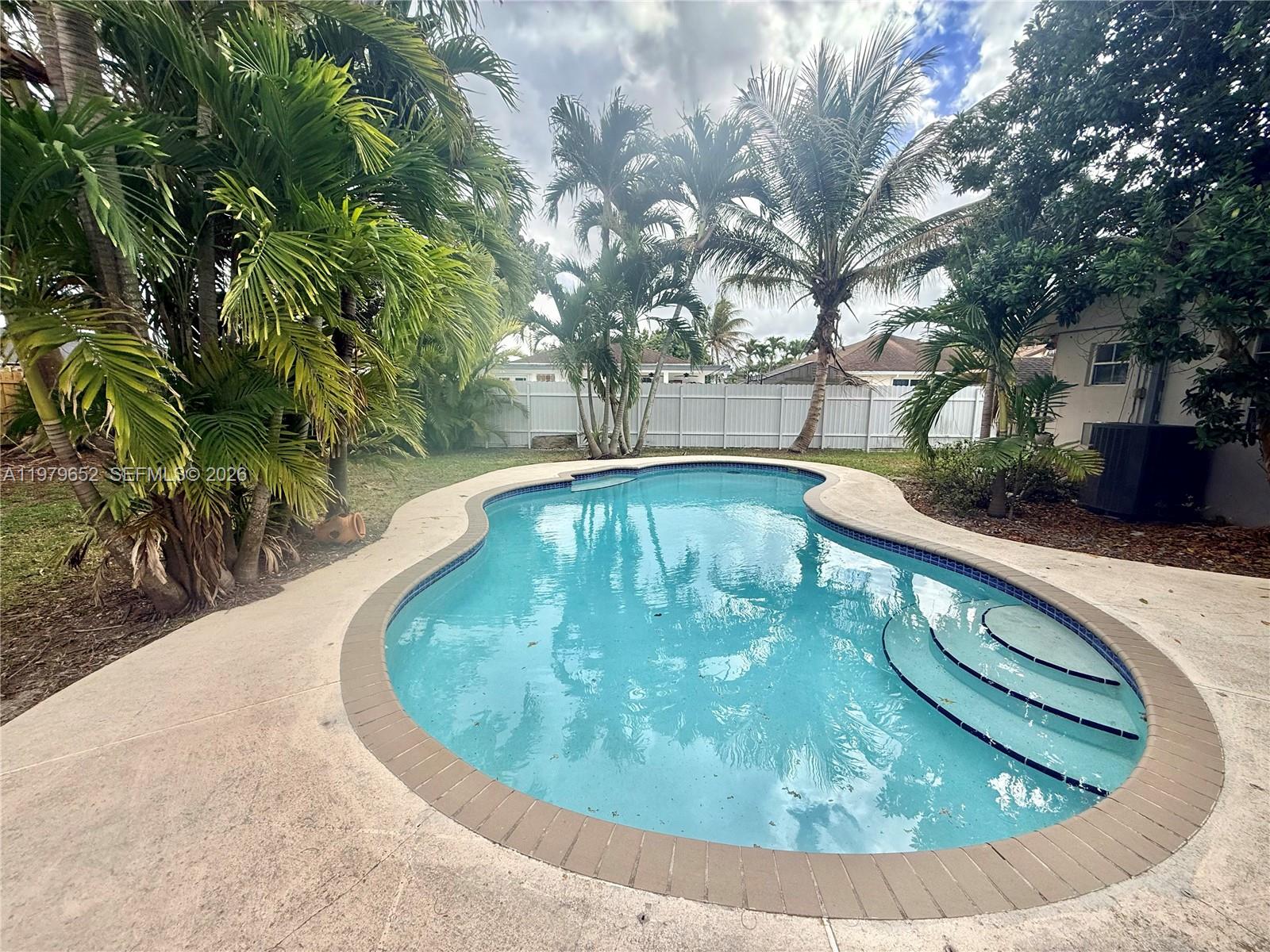 17991 SW 136th Ave Miami, FL 33177