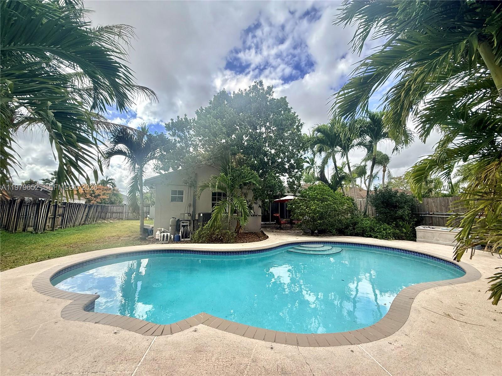 17991 SW 136th Ave Miami, FL 33177