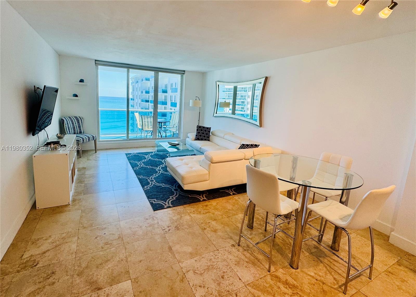 2301 Collins Ave #1525 Miami Beach, FL 33139