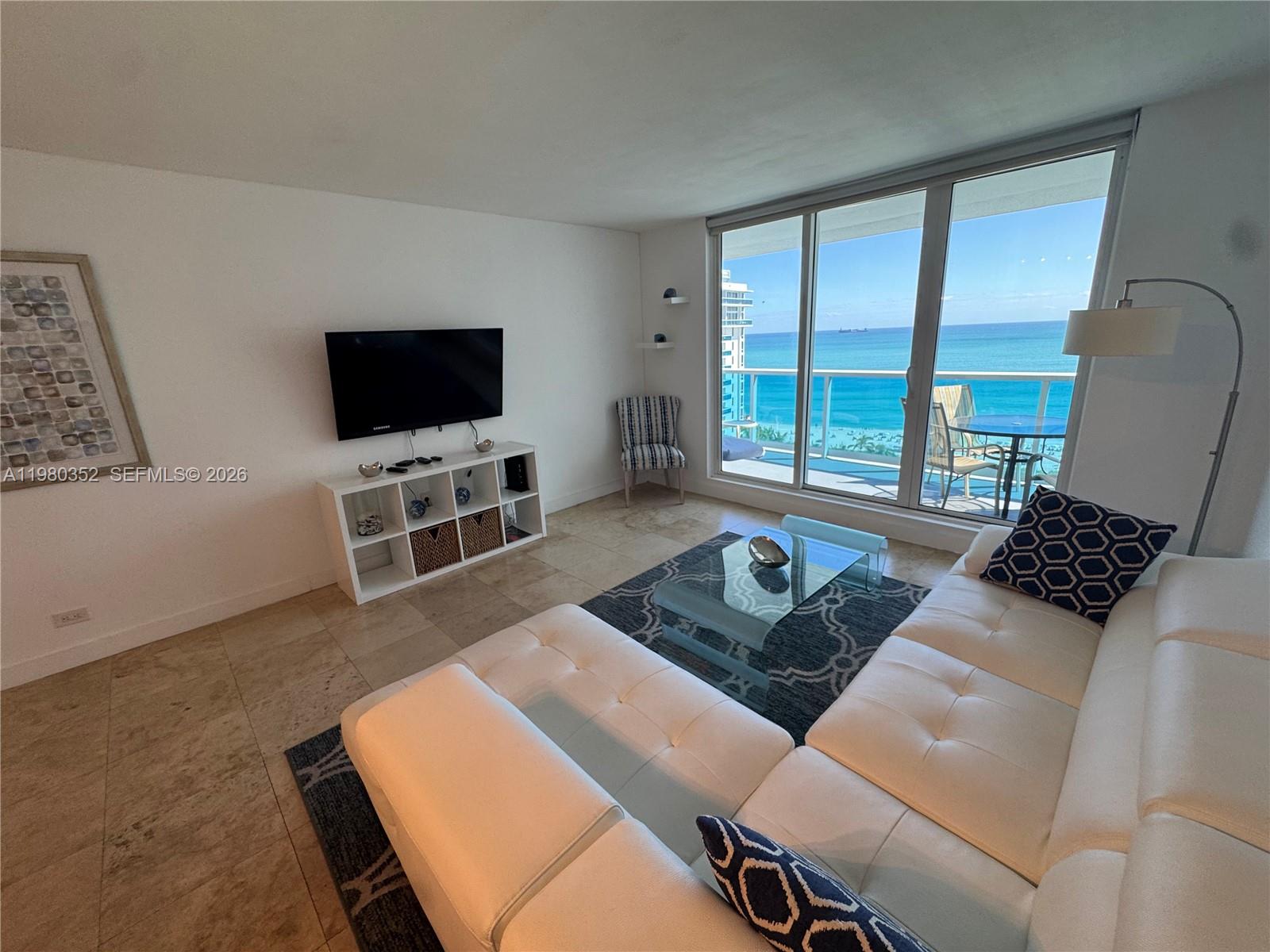 2301 Collins Ave #1525 Miami Beach, FL 33139