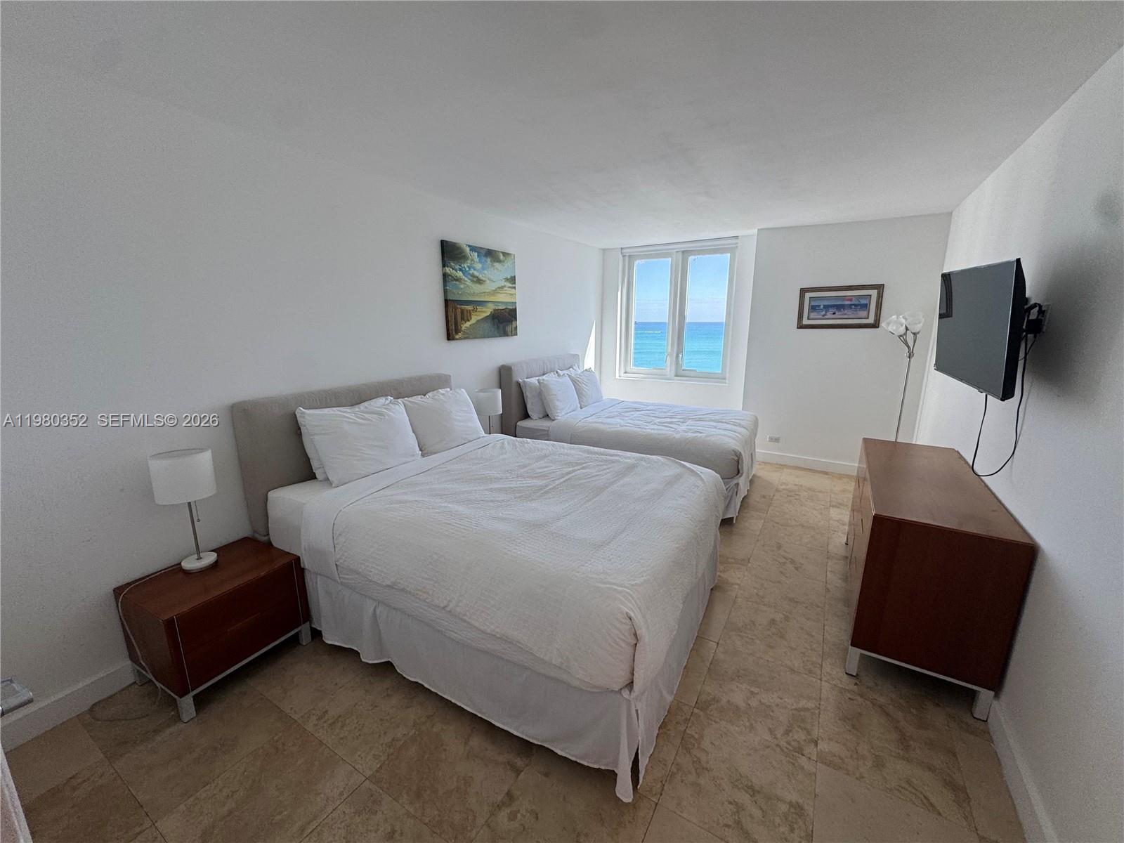 2301 Collins Ave #1525 Miami Beach, FL 33139