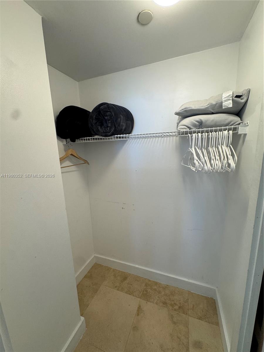 2301 Collins Ave #1525 Miami Beach, FL 33139