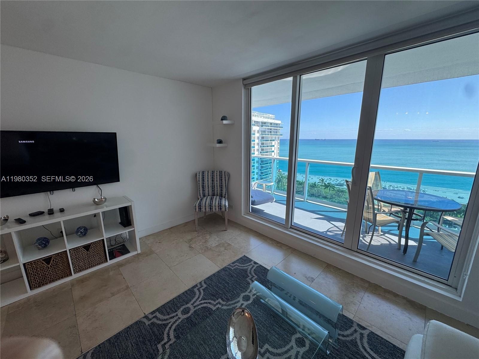 2301 Collins Ave #1525 Miami Beach, FL 33139