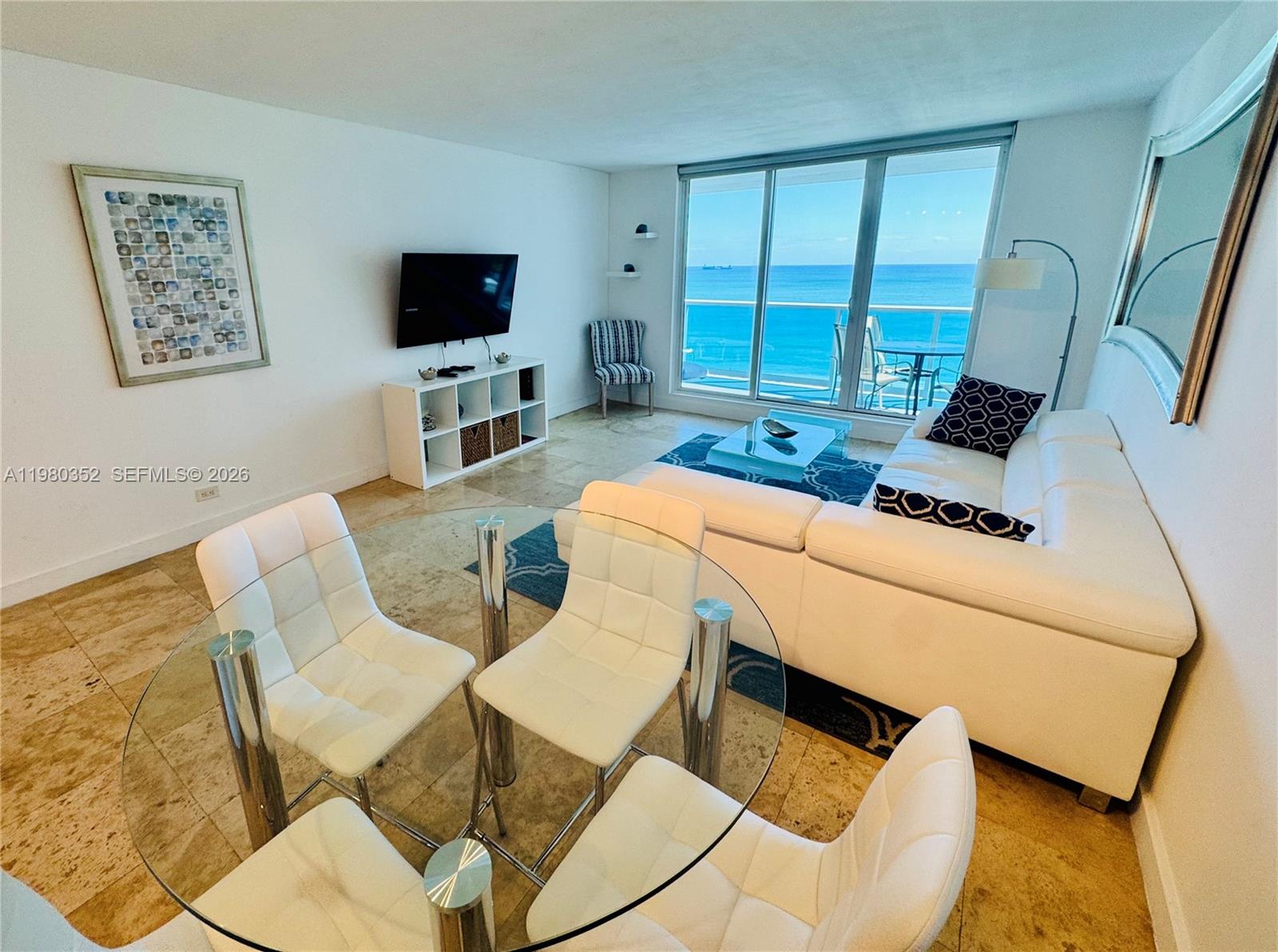 2301 Collins Ave #1525 Miami Beach, FL 33139