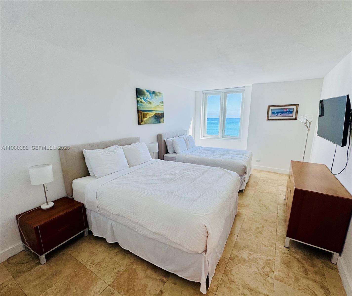 2301 Collins Ave #1525 Miami Beach, FL 33139