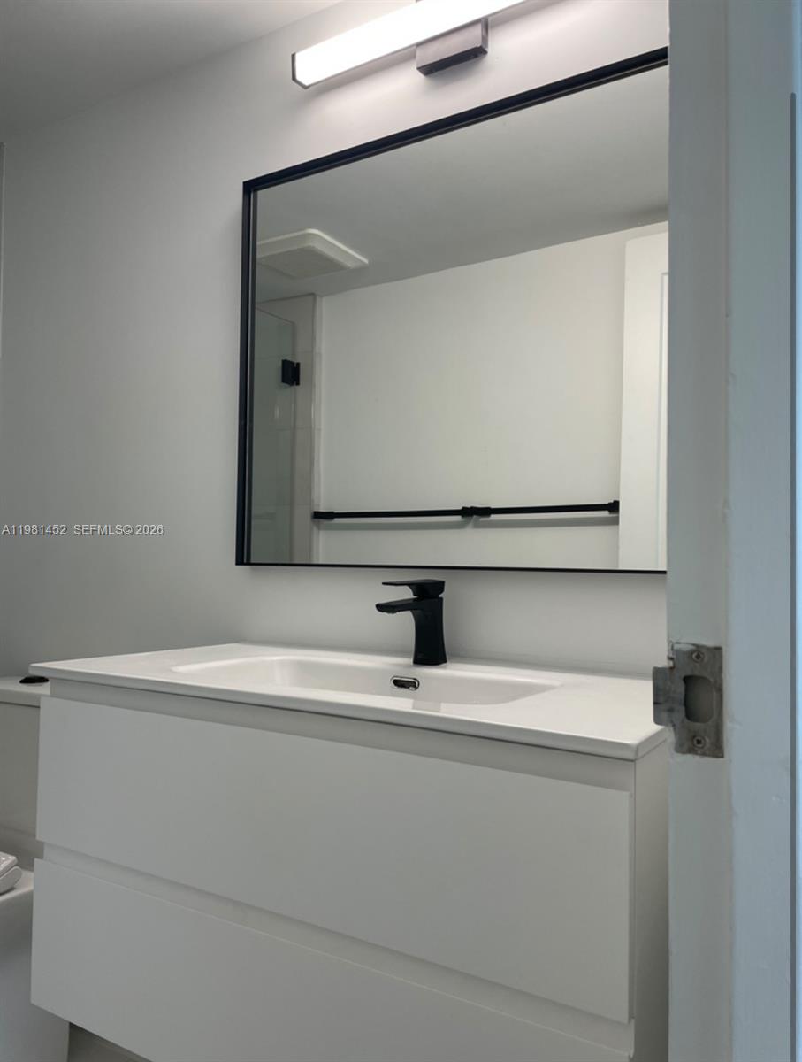 10275 Collins Ave #933 Bal Harbour, FL 33154