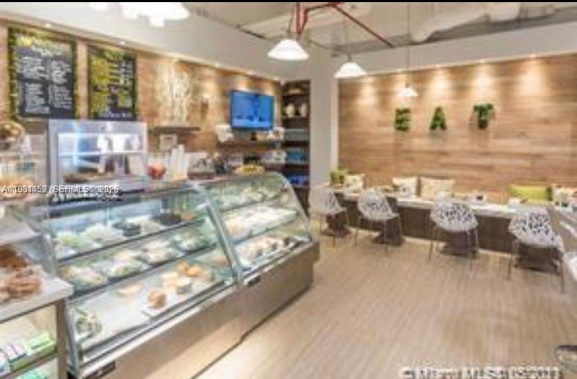 10275 Collins Ave #933 Bal Harbour, FL 33154