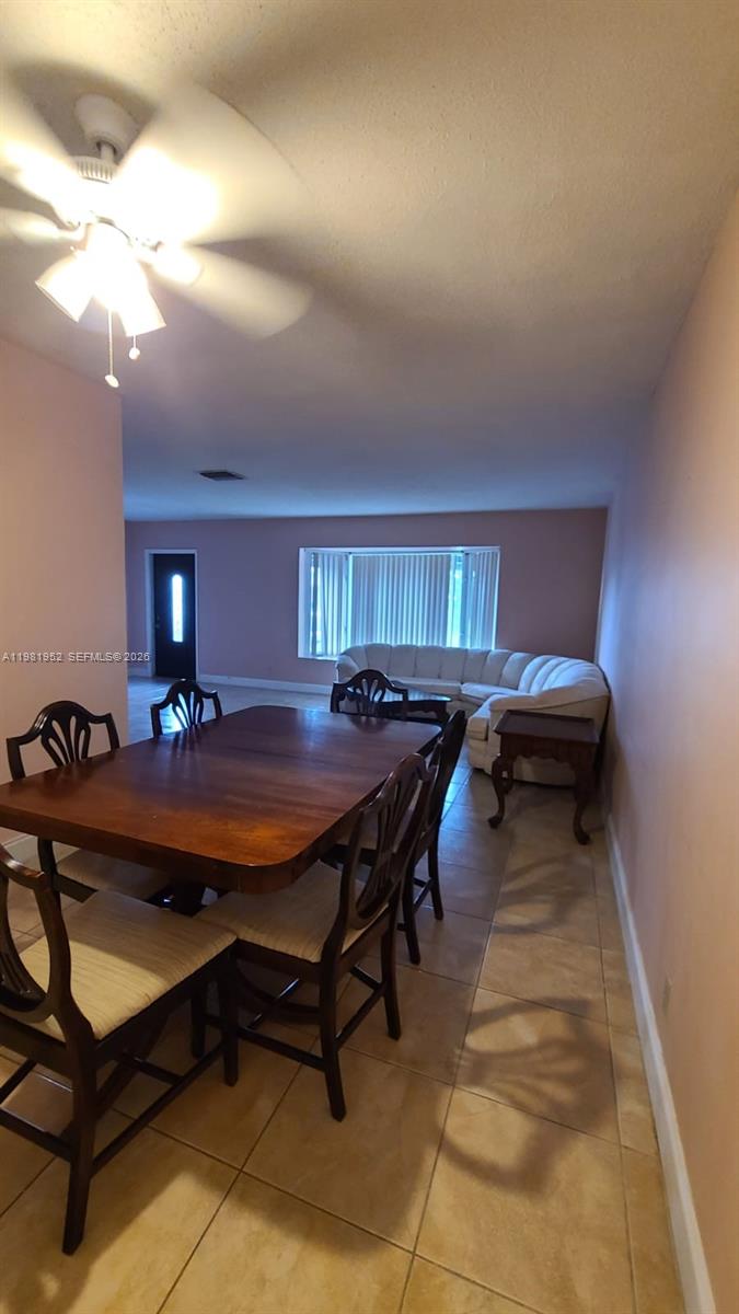 6808 NW 75th St Tamarac, FL 33321