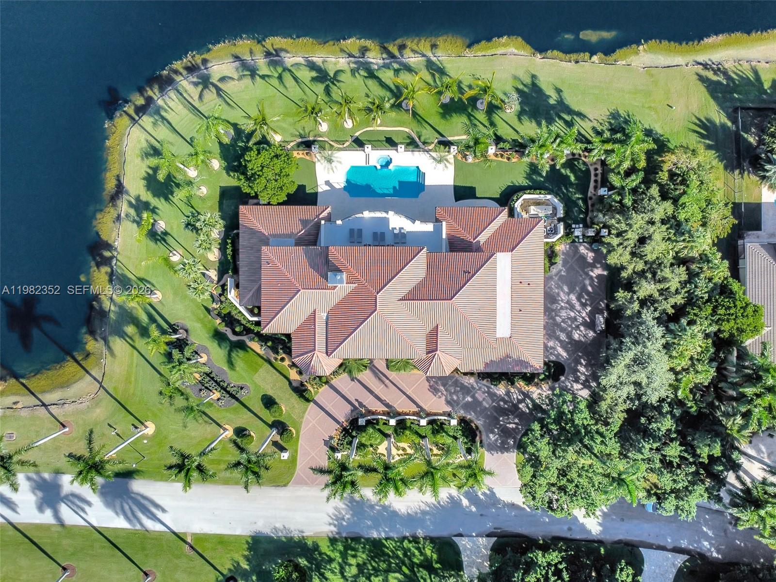 2905 Paddock Rd Weston, FL 33331