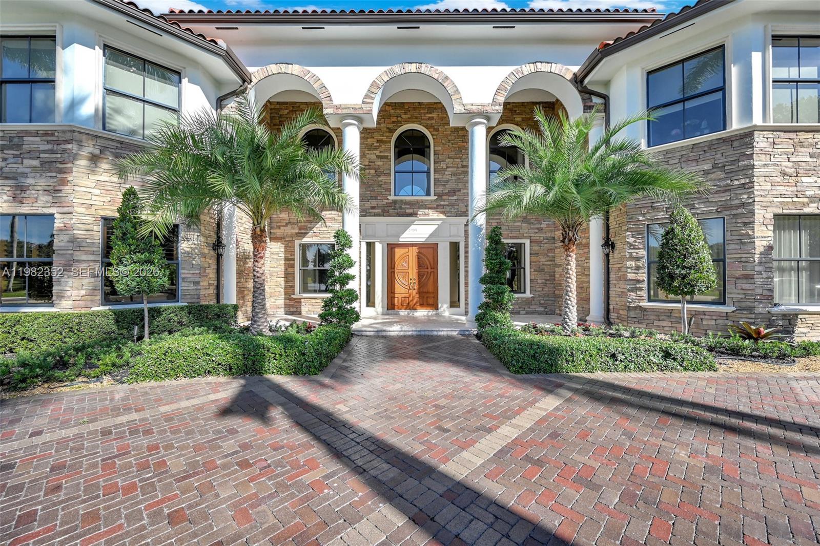 2905 Paddock Rd Weston, FL 33331