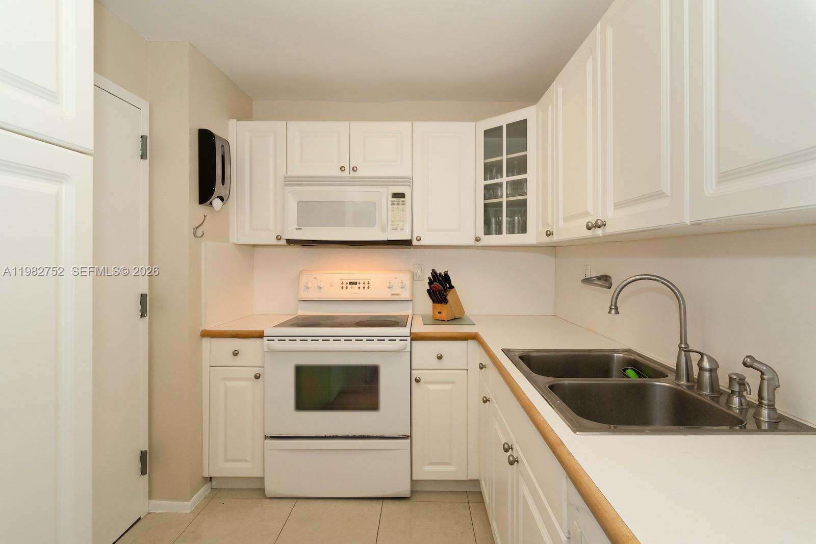 2333 Brickell Ave #1710 Miami, FL 33129