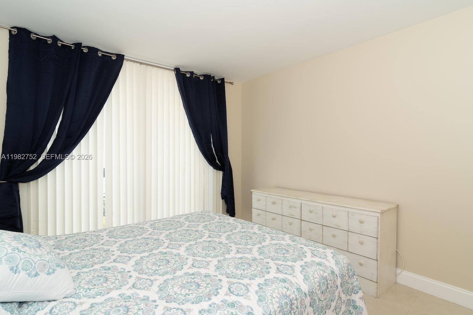 2333 Brickell Ave #1710 Miami, FL 33129