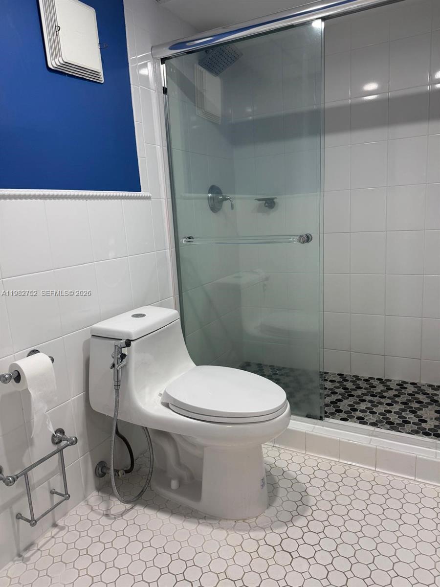 2333 Brickell Ave #1710 Miami, FL 33129