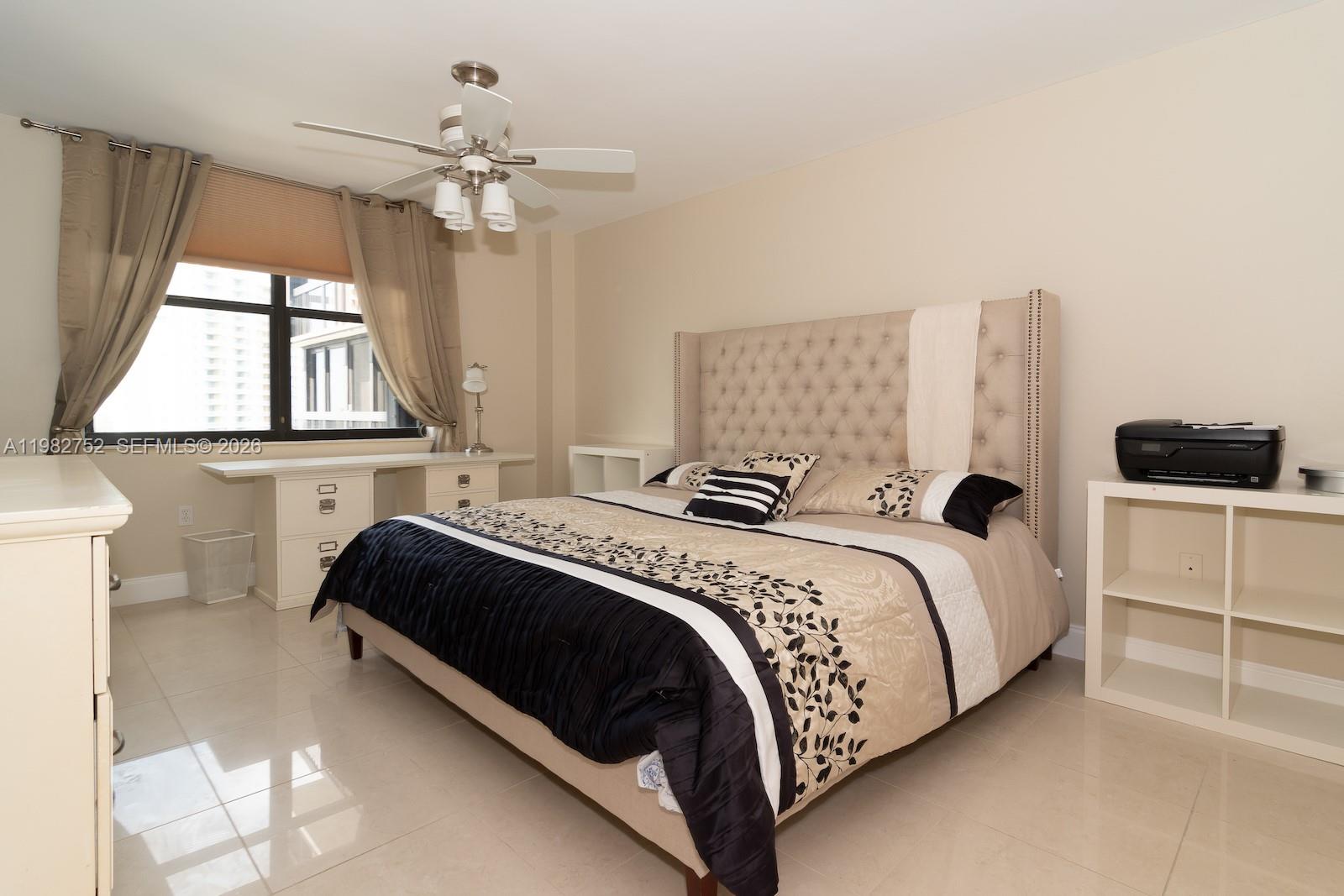 2333 Brickell Ave #1710 Miami, FL 33129