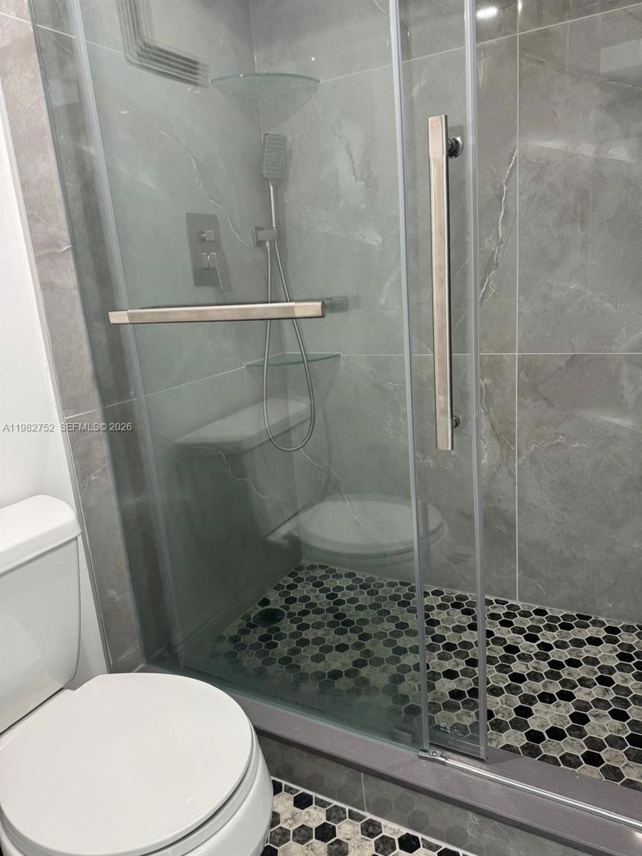 2333 Brickell Ave #1710 Miami, FL 33129