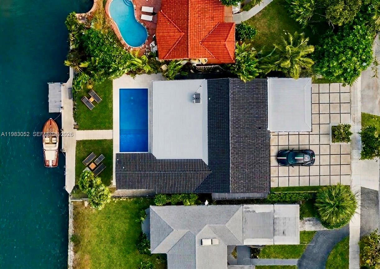 1560 Cleveland Rd Miami Beach, FL 33141