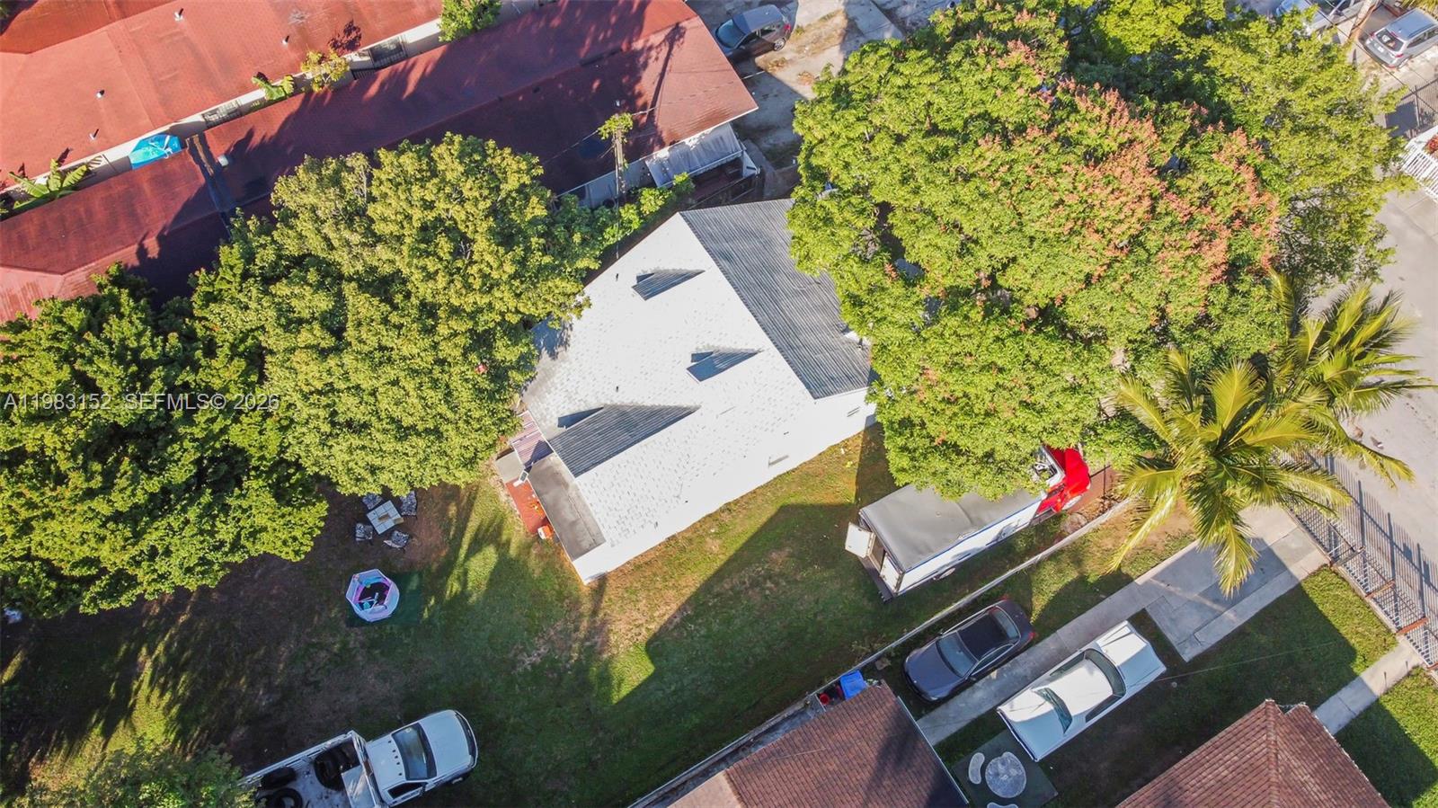 2142 NW 33rd St Miami, FL 33142