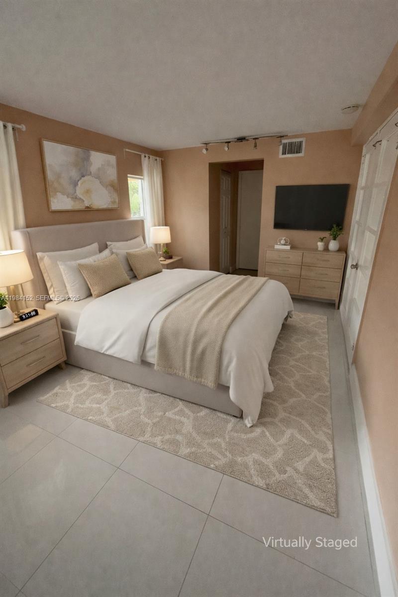 14215 NE 9th Ave #14215 North Miami, FL 33161