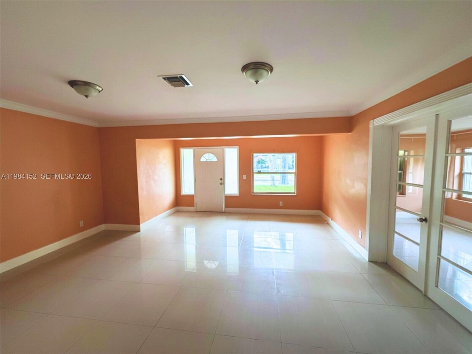 14215 NE 9th Ave #14215 North Miami, FL 33161