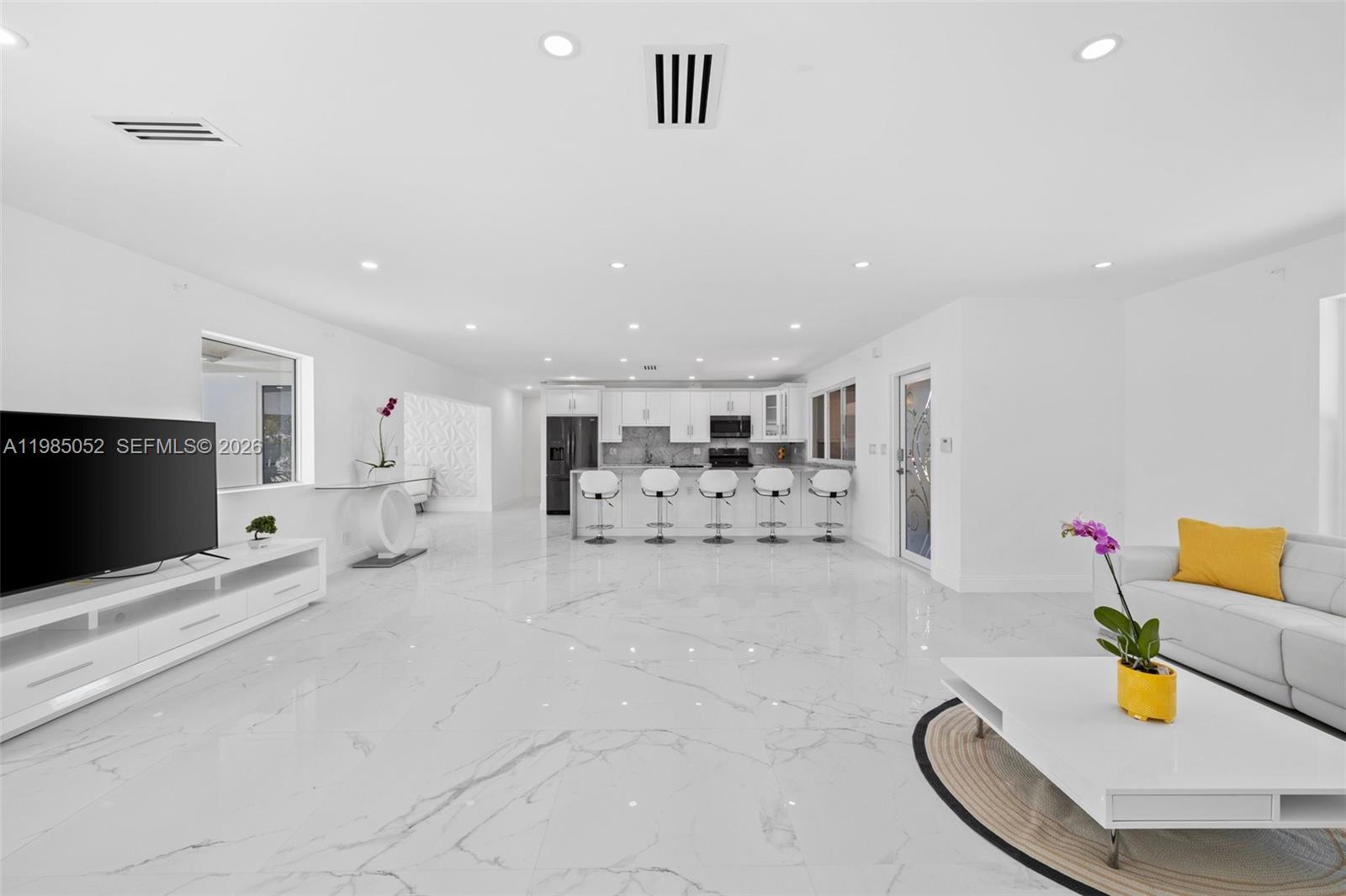 2816 NE 35th St Fort Lauderdale, FL 33306