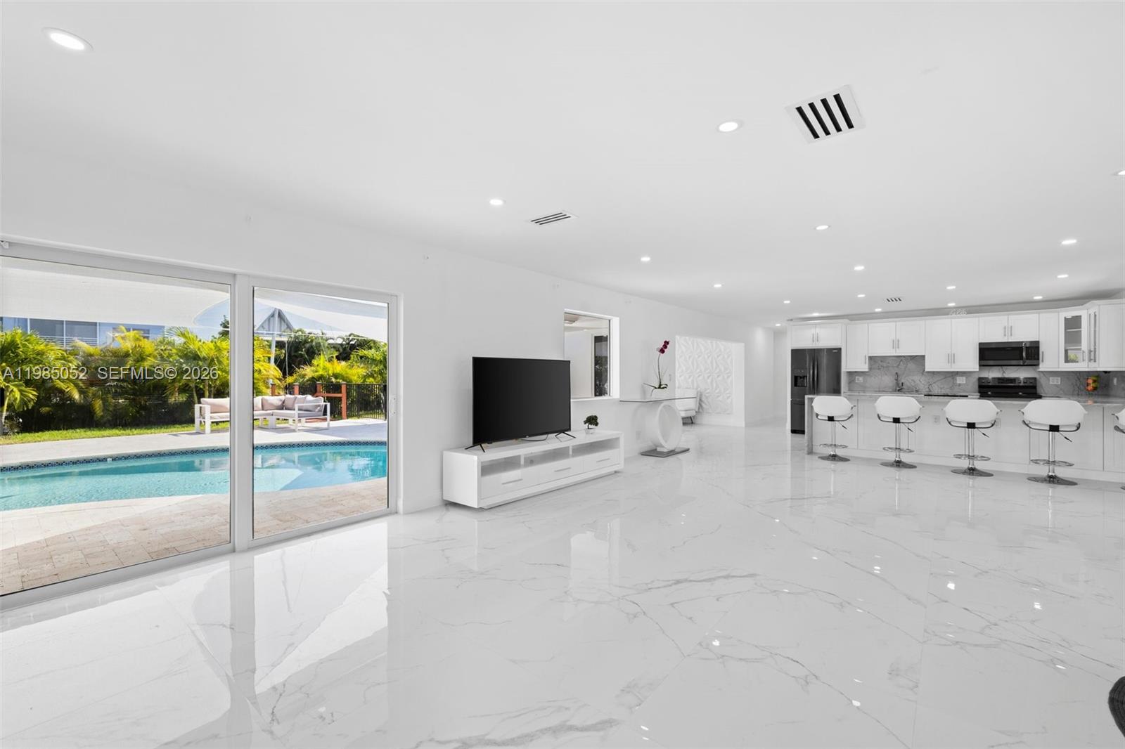 2816 NE 35th St Fort Lauderdale, FL 33306