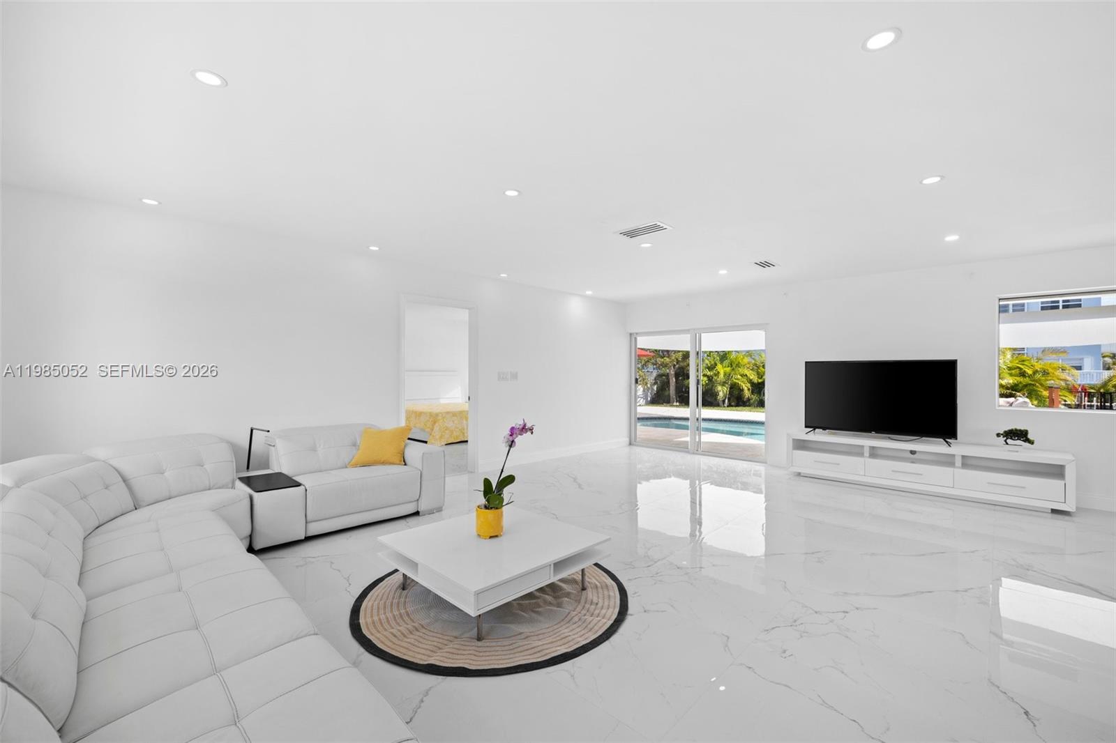 2816 NE 35th St Fort Lauderdale, FL 33306