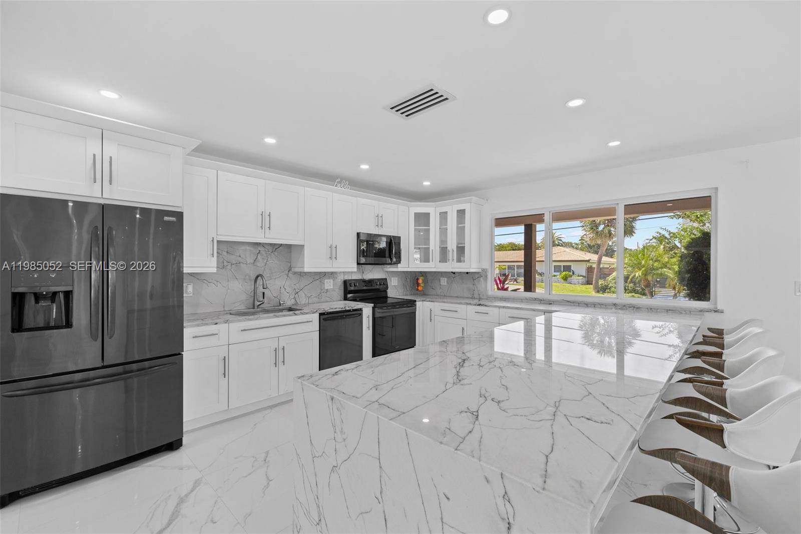 2816 NE 35th St Fort Lauderdale, FL 33306