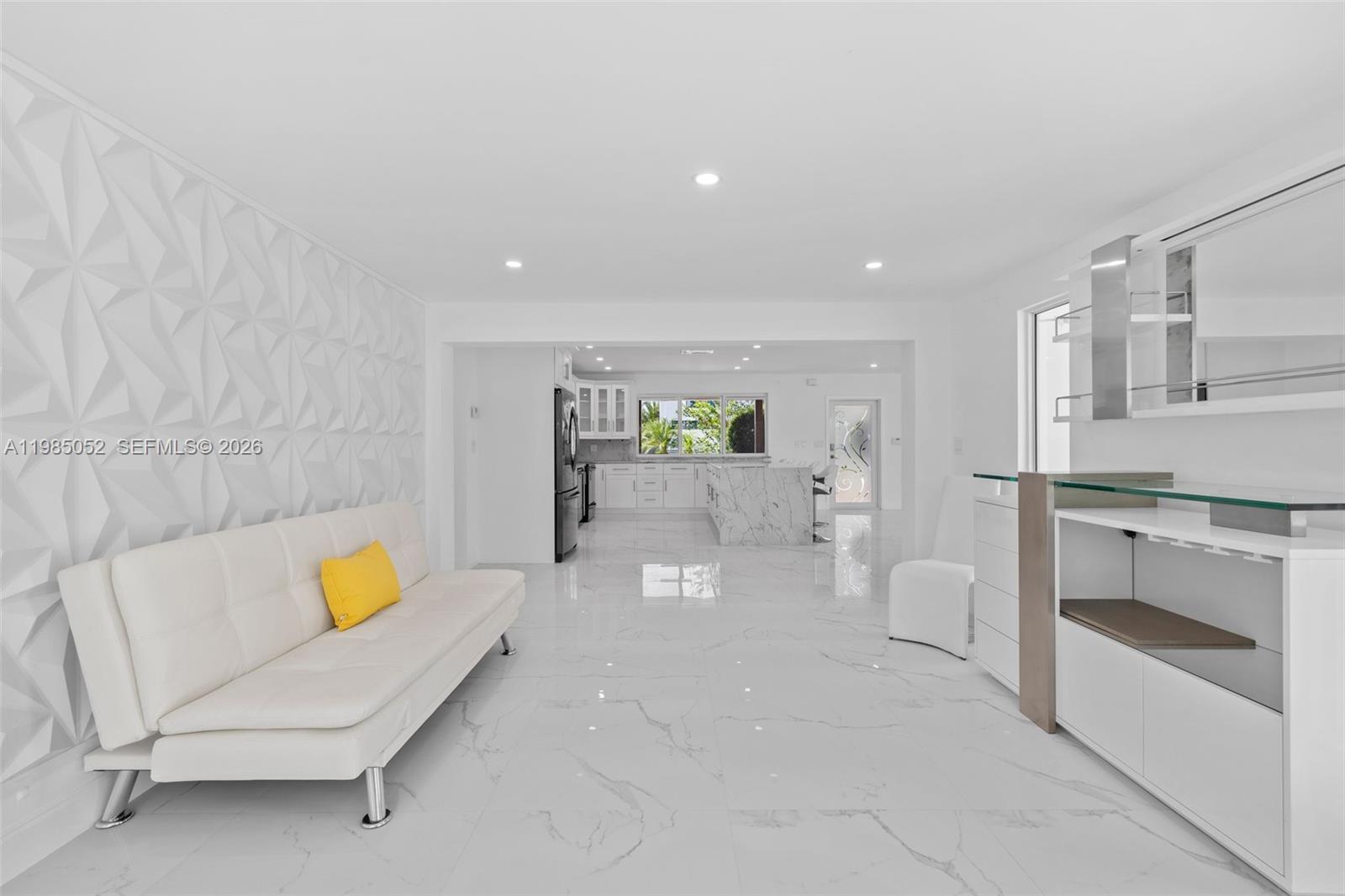 2816 NE 35th St Fort Lauderdale, FL 33306