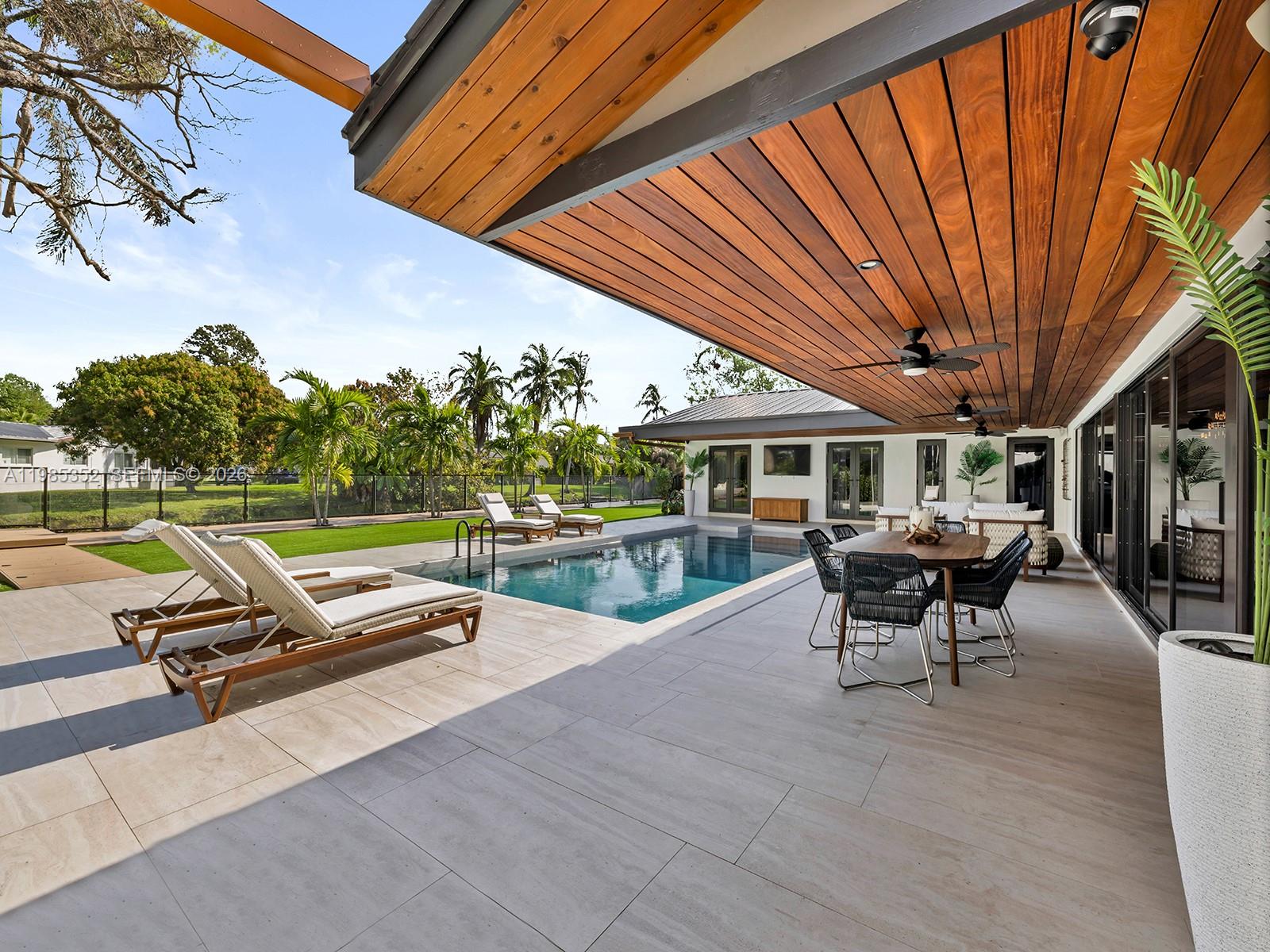 7945 SW 141st Ter Palmetto Bay, FL 33158