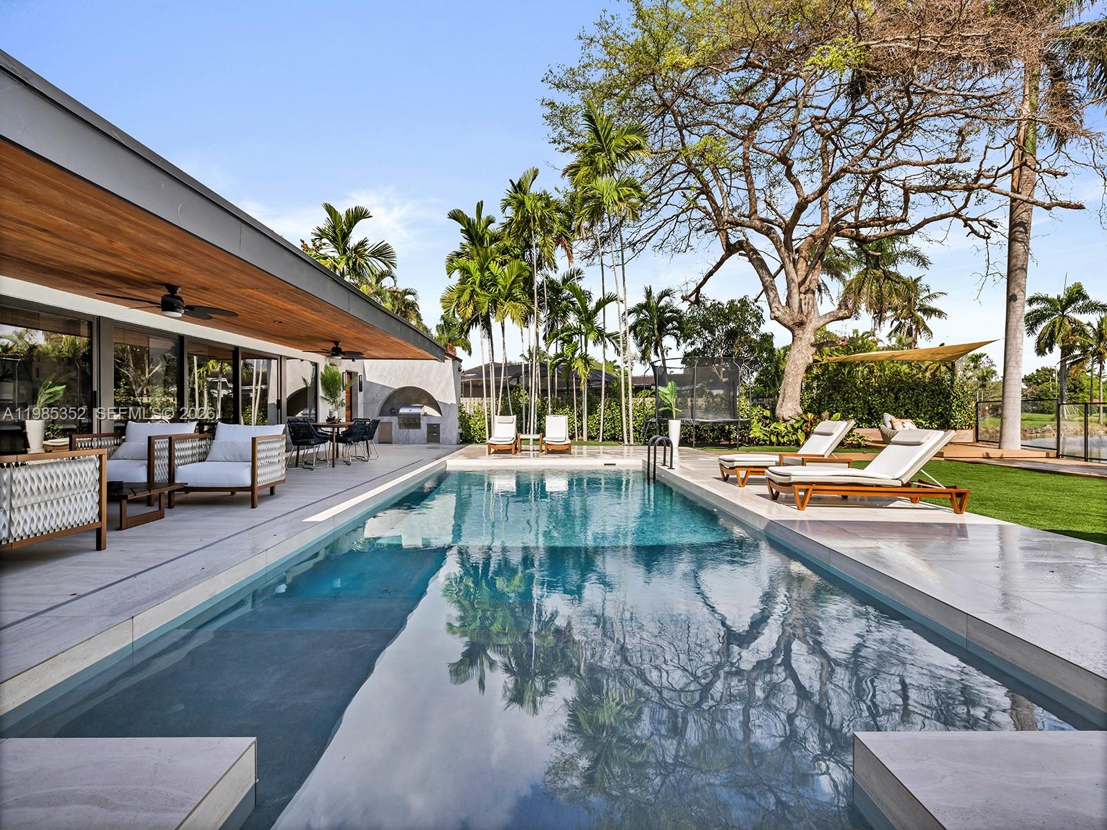 7945 SW 141st Ter Palmetto Bay, FL 33158