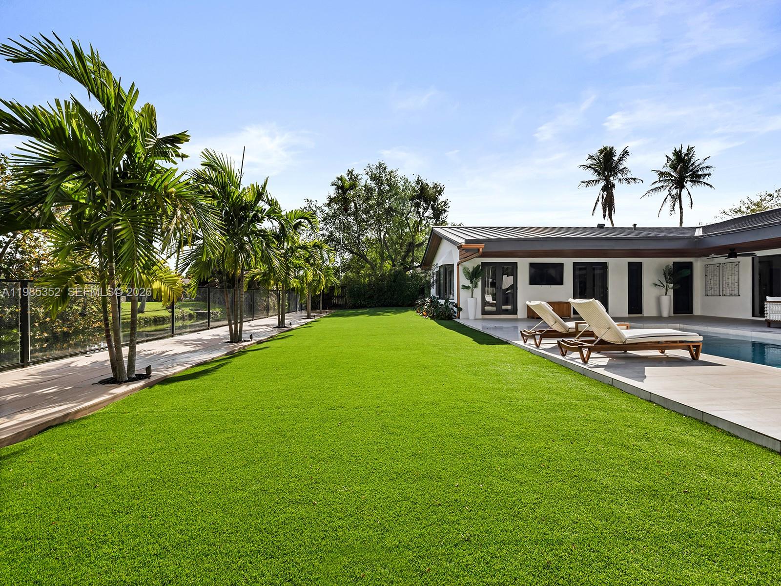 7945 SW 141st Ter Palmetto Bay, FL 33158