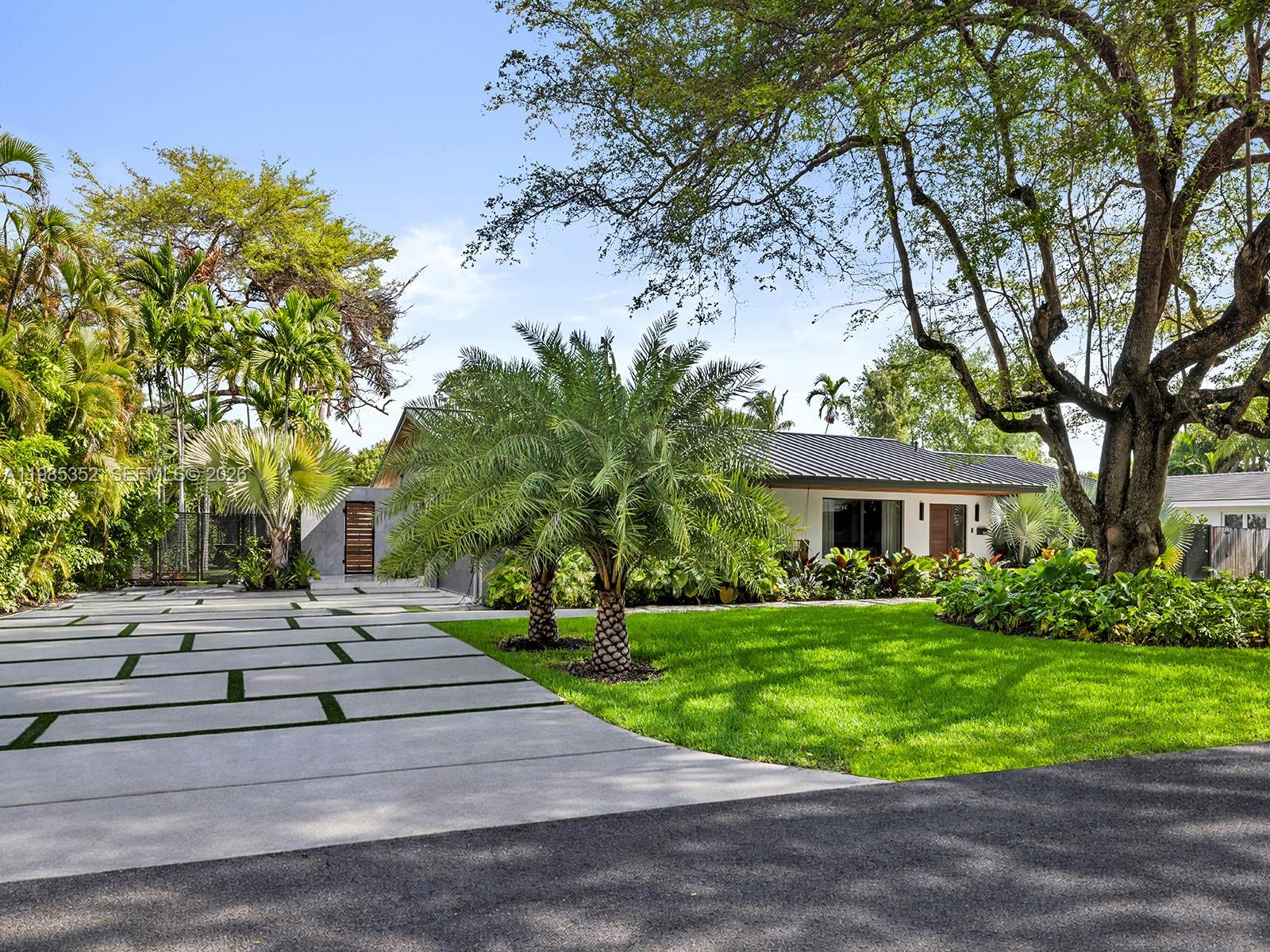 7945 SW 141st Ter Palmetto Bay, FL 33158