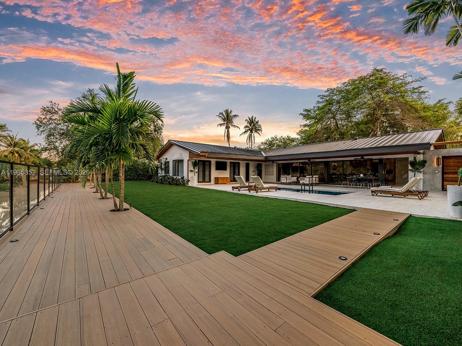 7945 SW 141st Ter Palmetto Bay, FL 33158