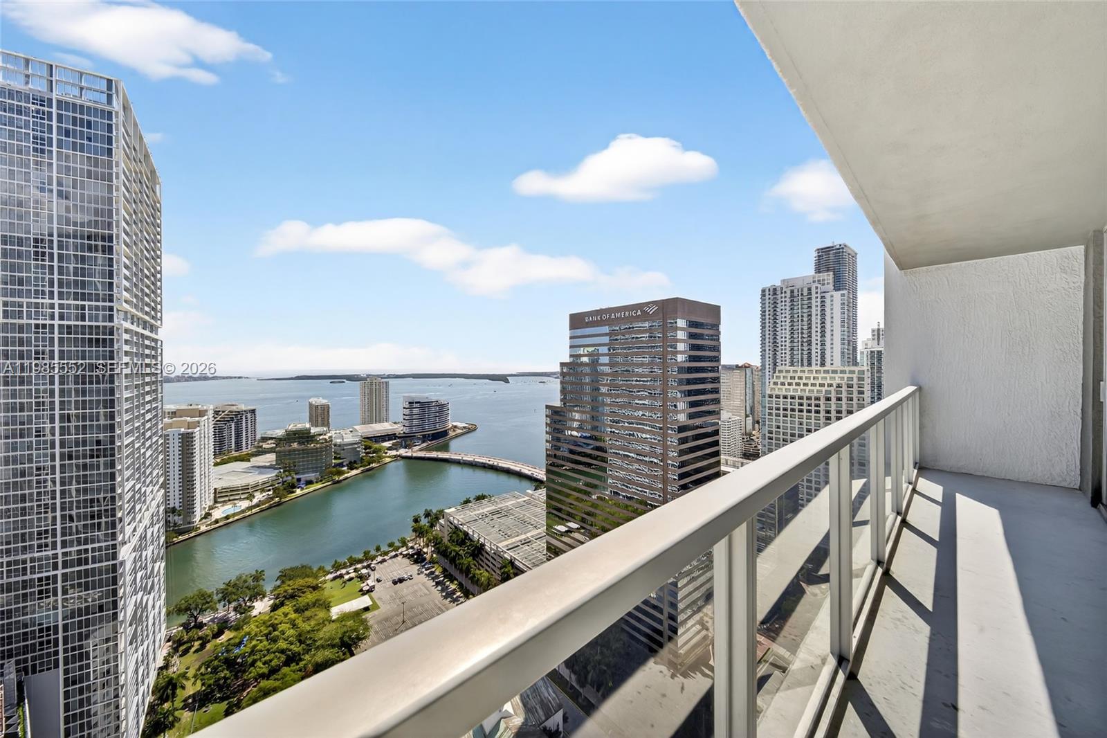500 Brickell Ave #3901 Miami, FL 33131