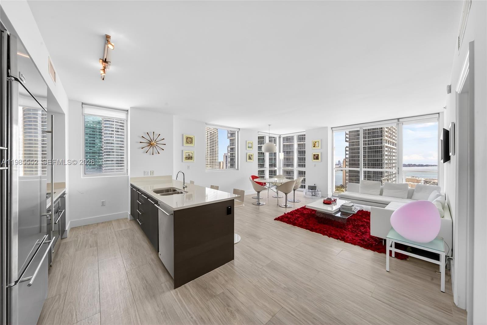 500 Brickell Ave #3901 Miami, FL 33131