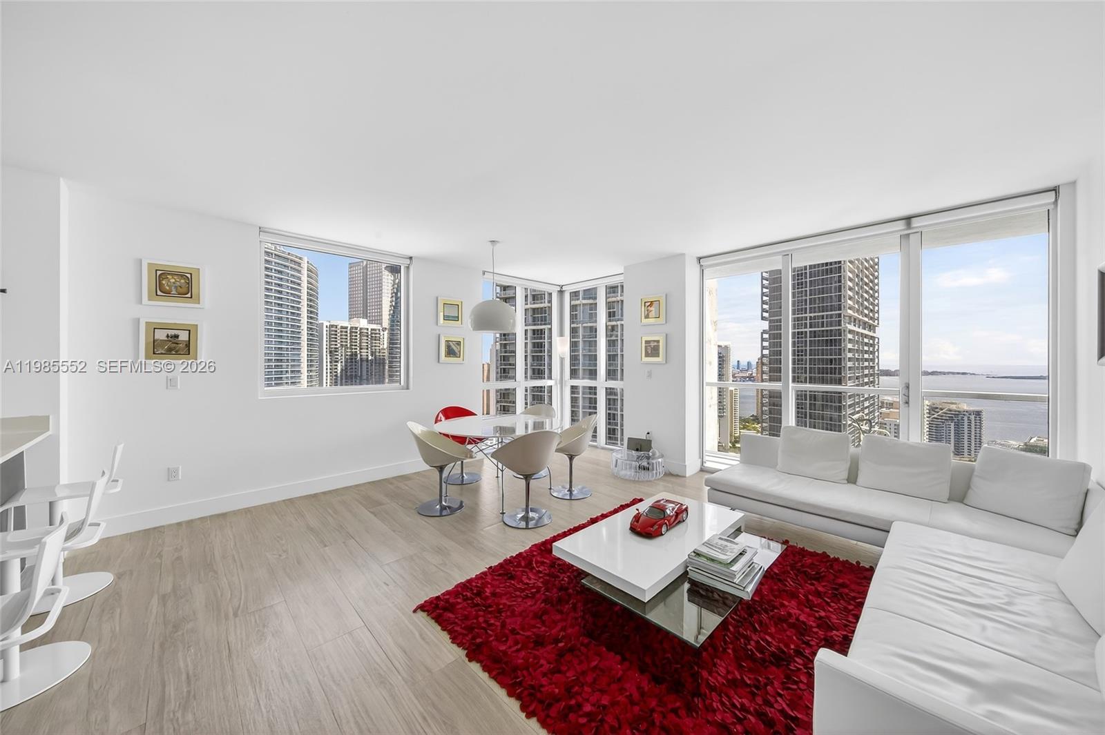 500 Brickell Ave #3901 Miami, FL 33131