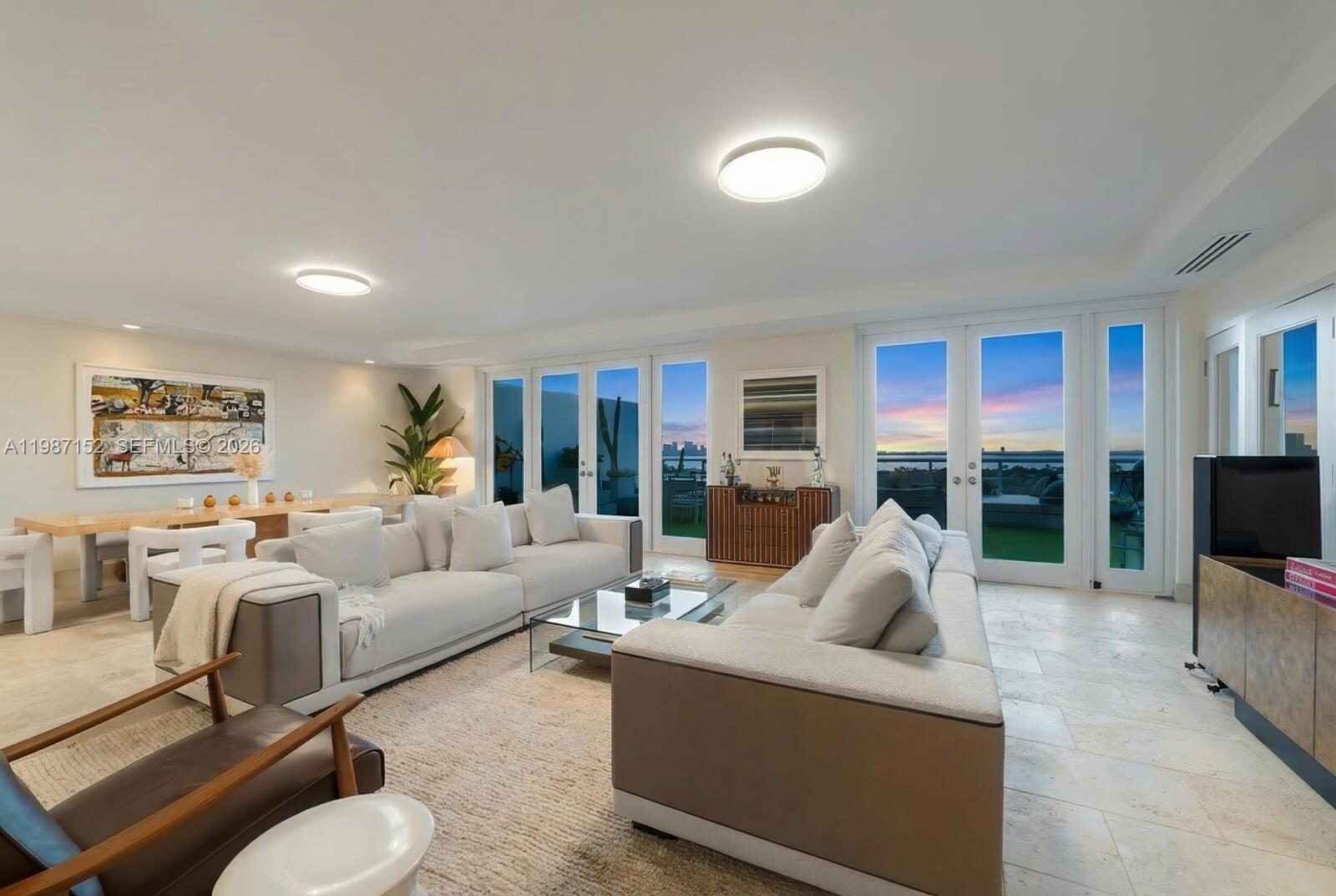 5600 Collins Ave #D Miami Beach, FL 33140