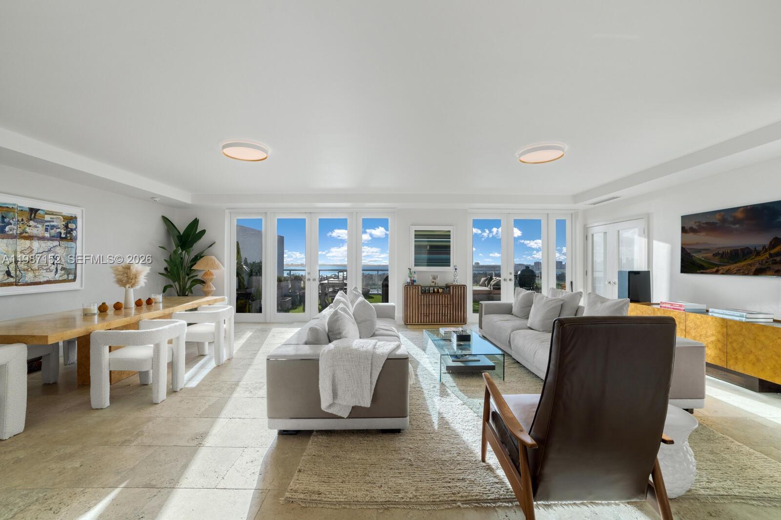 5600 Collins Ave #D Miami Beach, FL 33140