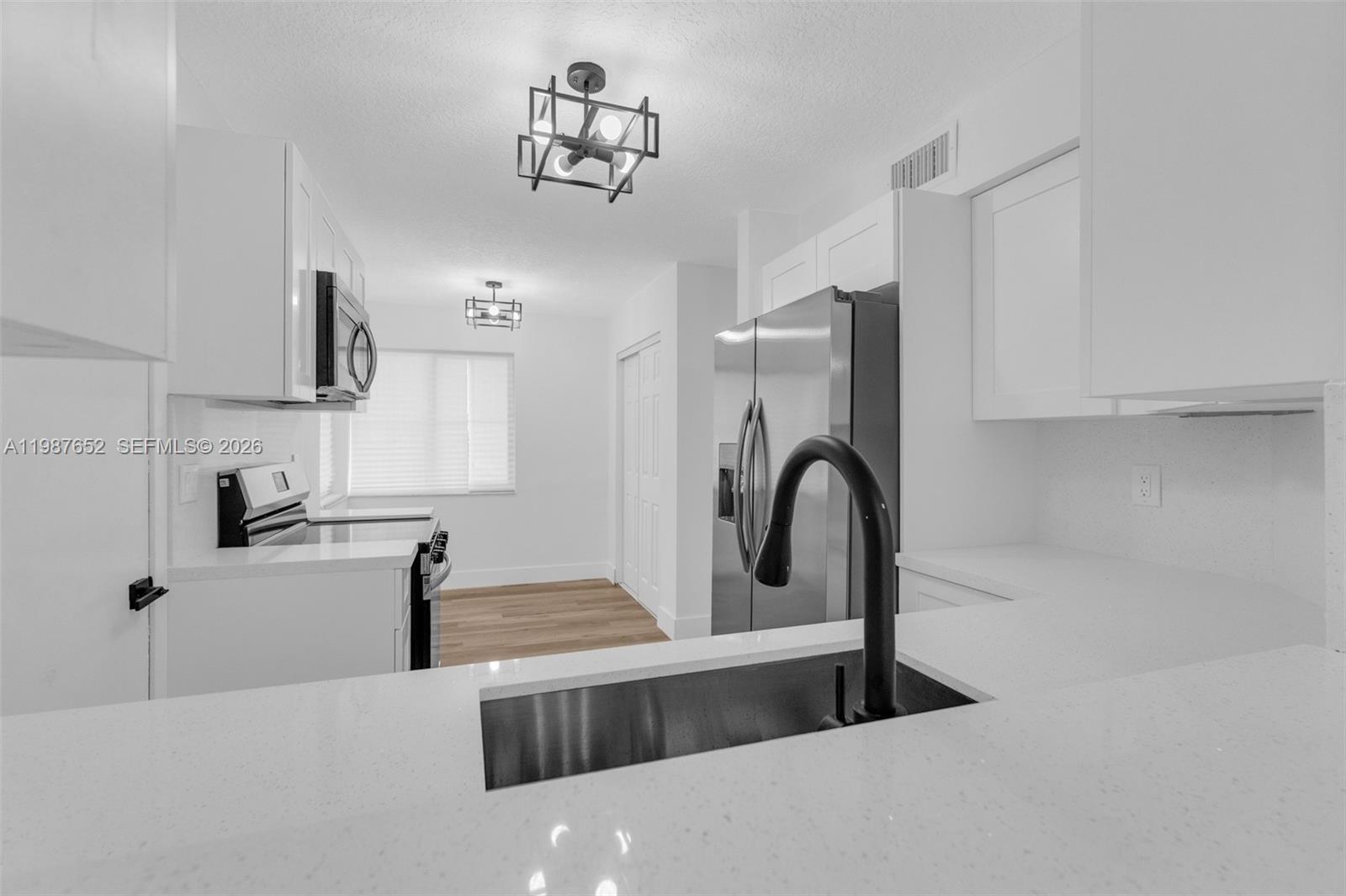 1163 SE 6th Ct Dania Beach, FL 33004