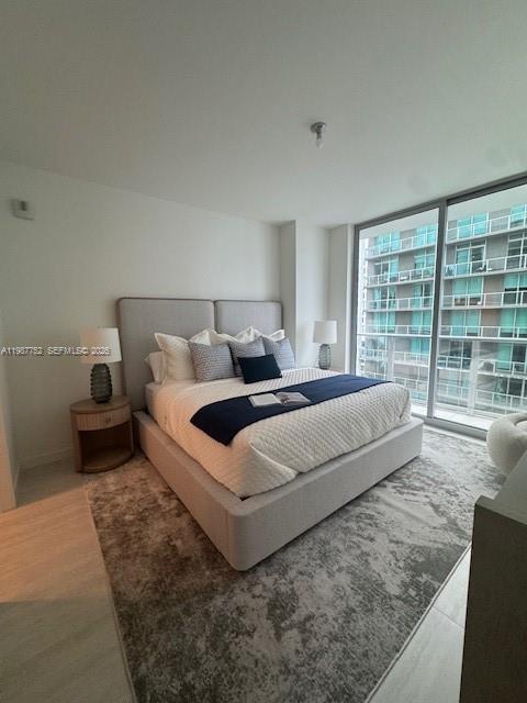 77 SE 5th St #3008 Miami, FL 33131