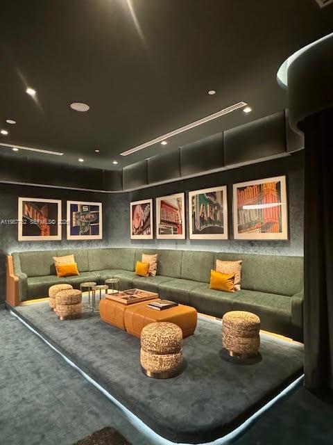 77 SE 5th St #3008 Miami, FL 33131